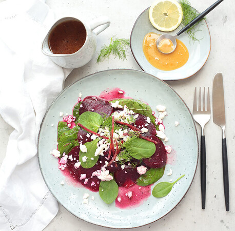 Rode bietensalade met feta, citroen en Mānuka honing Rode bietensalade met feta, citroen en Mānuka honing