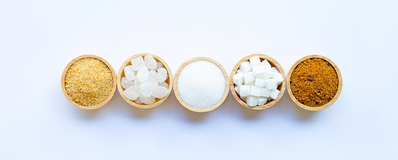 Verschillende voedingsstoffen in bakjes waar kalium in zit