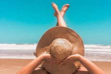 Menstruatiepijn of intieme ongemakken op vakantie? DeOnlineDrogist.nl geeft advies