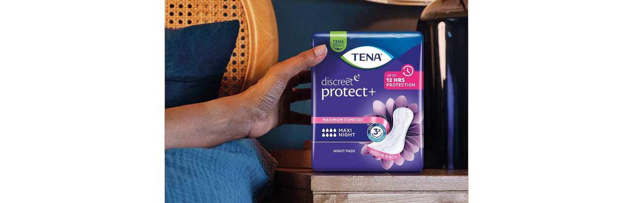 Hand pakt TENA Discreet verpakking Hand pakt TENA Discreet verpakking