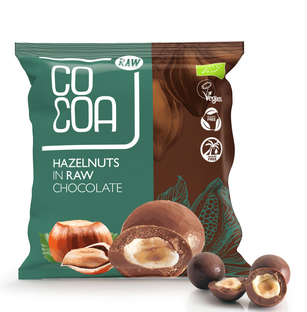 Cocoa Hazelnoten met Pure Chocolade RAW 70GR Cocoa Hazelnoten met Pure Chocolade RAW 70GR