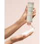 Eau Thermale Avène Micellaire Lotion 200ML3282770037357 hand model