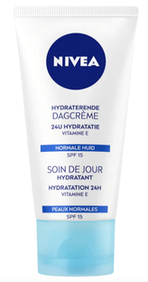 Nivea Hydraterende Dagcrème SPF15 Normale Huid 50ML Nivea Hydraterende Dagcrème SPF15 Normale Huid 50ML